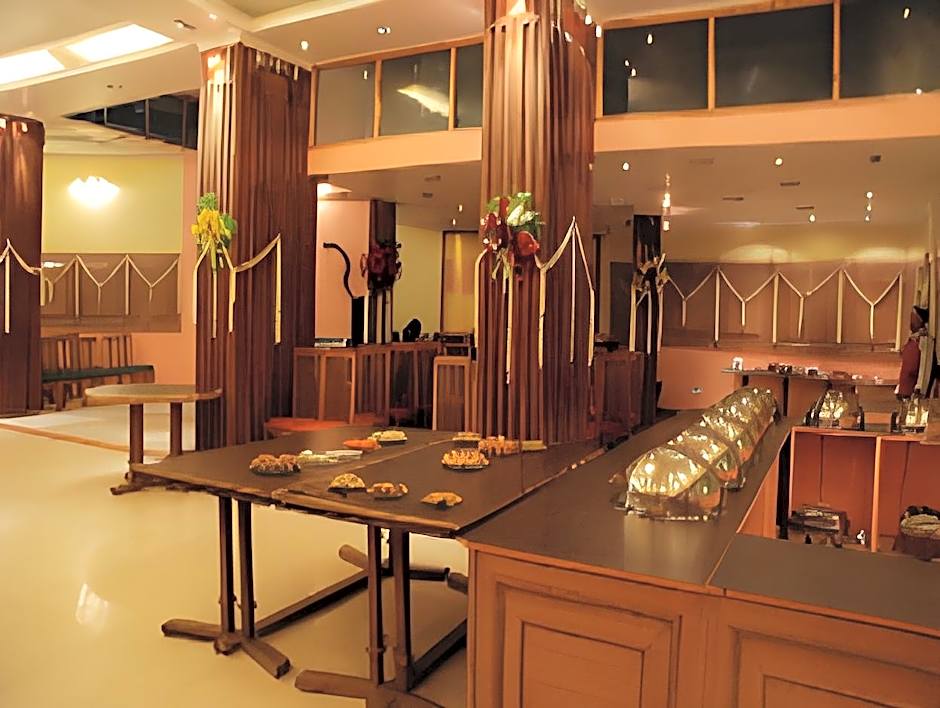 Moon International – Shimla, PA