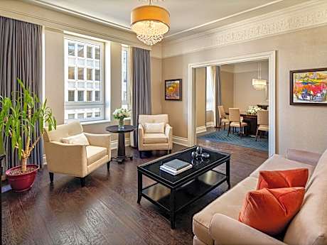 Royal One Bedroom Suite with One King Bed - City or Courtyard View
