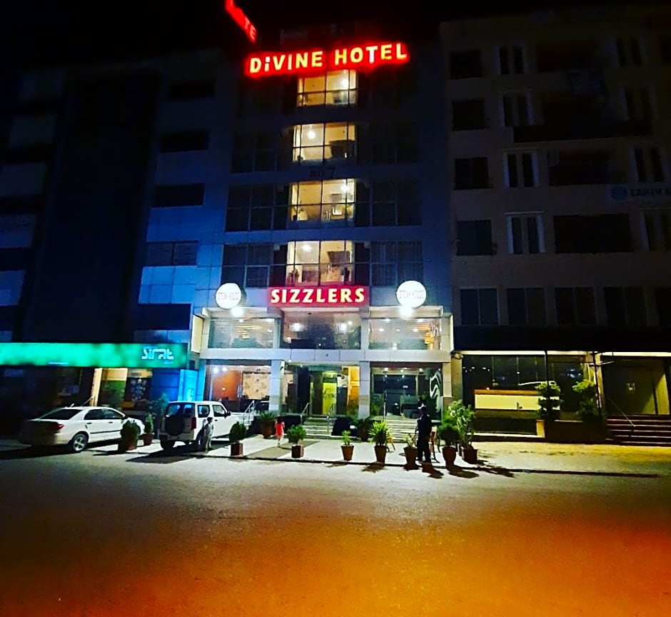 Divine Hotel