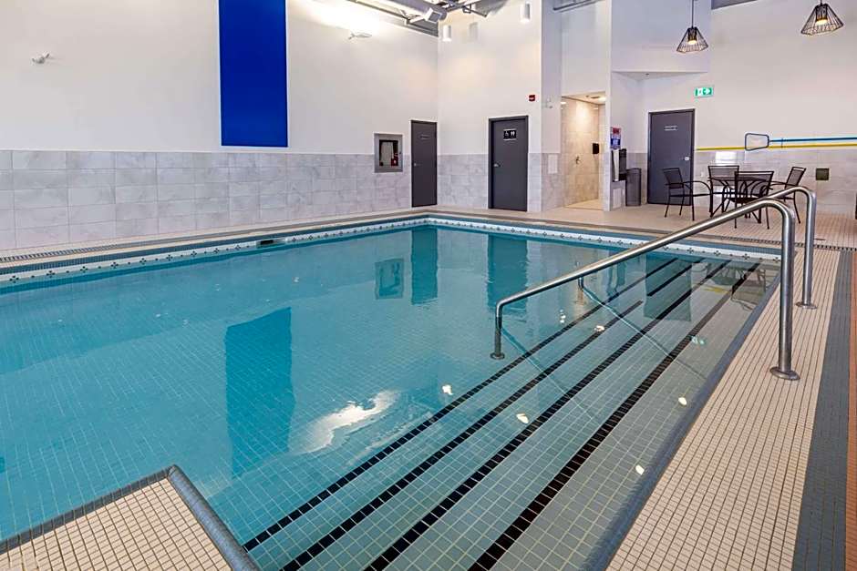 DoubleTree by Hilton Calgary North