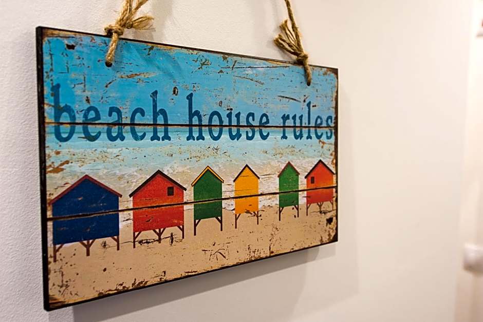 Guest Rooms Old Captain