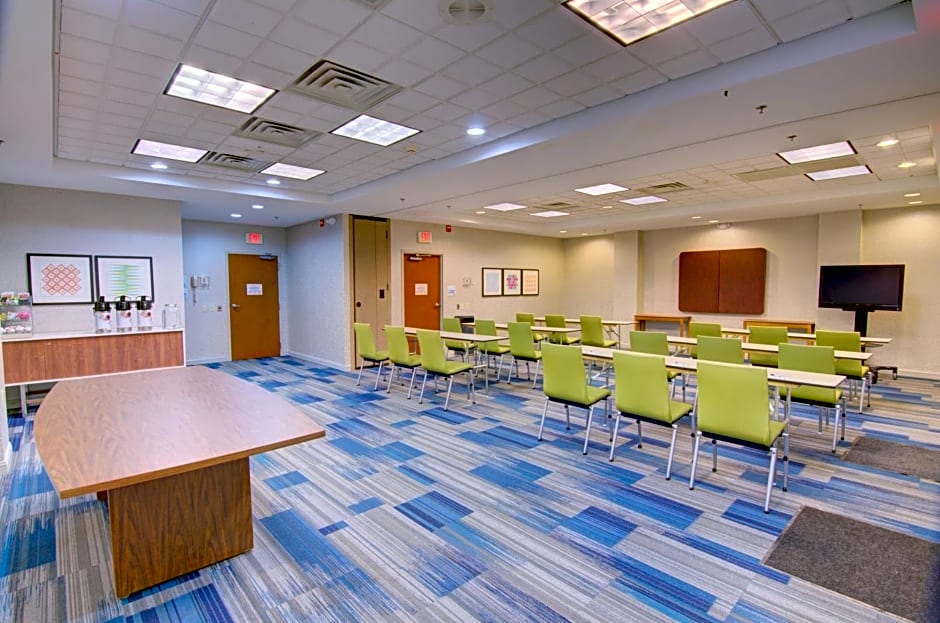 Holiday Inn Express and Suites Blacksburg- University Area By IHG