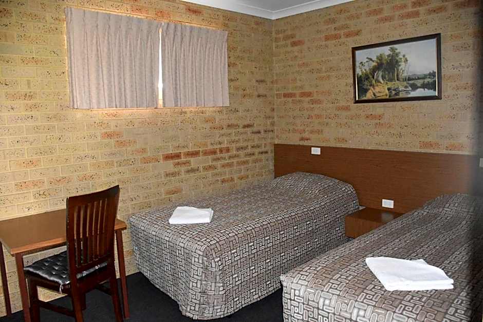 Mount Barker Valley Views Motel & Chalets, Western Australia