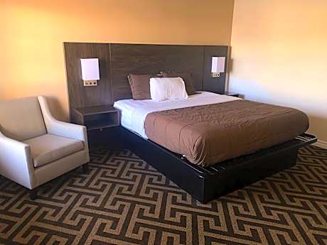 King Room - Non-Smoking