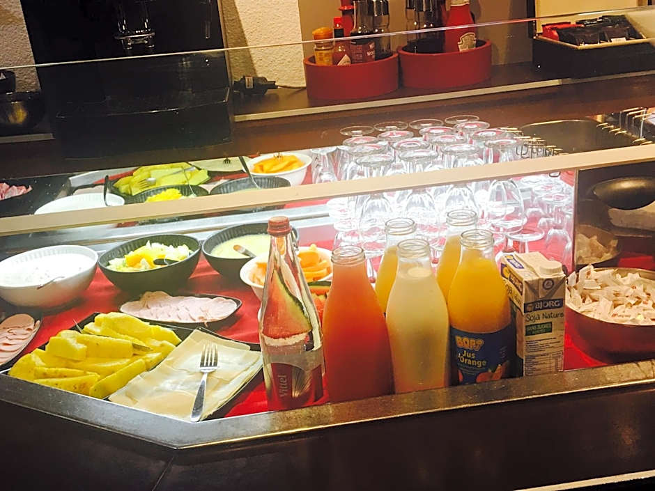 Logis Hotel Lons-le-Saunier - Restaurant Le Grill