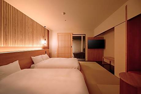 Twin Room with Private Bathroom