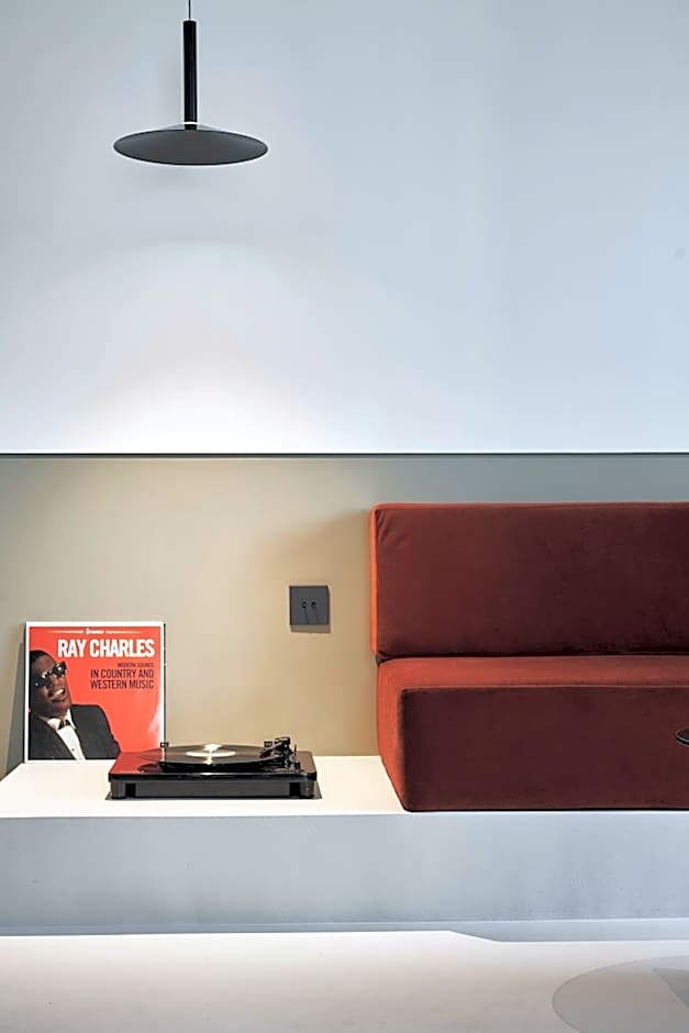 The Newel Metaxourgeio