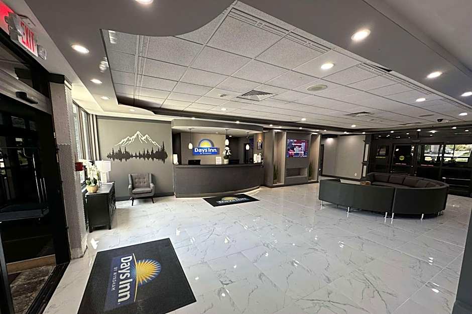 Days Inn by Wyndham Liberty