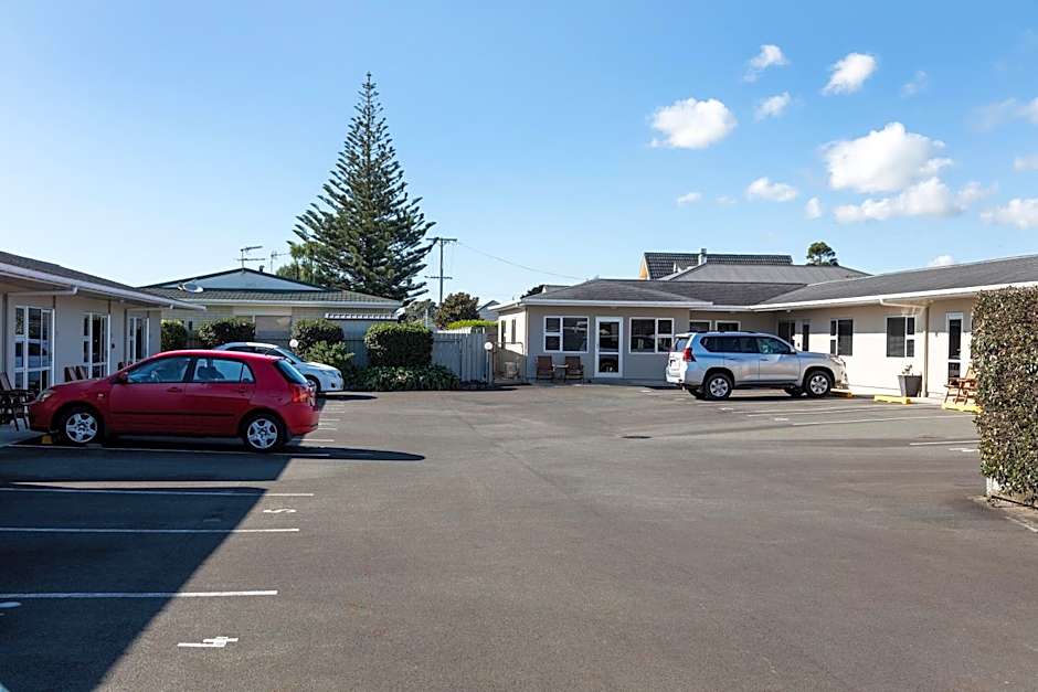 Beach Street Motel Apartments