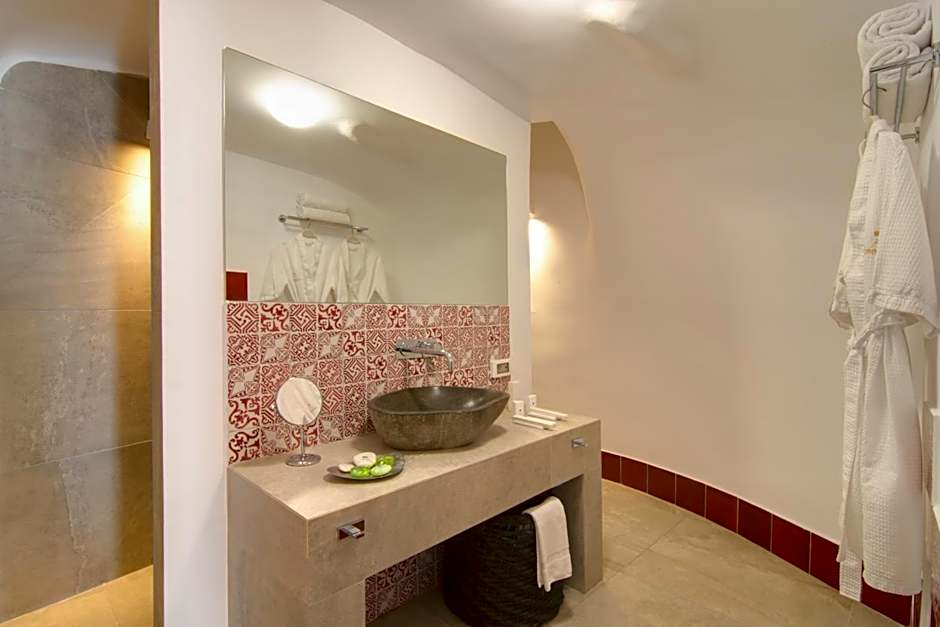 Santorini Secret Suites & Spa, Small Luxury Hotels of the World
