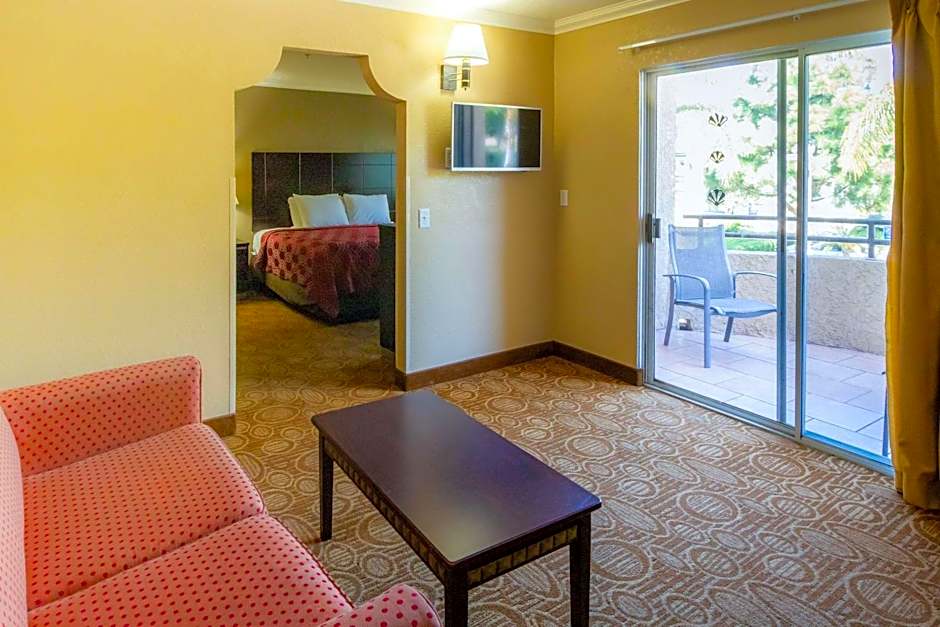 Econo Lodge Inn & Suites Fallbrook Downtown