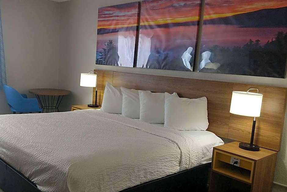 Days Inn by Wyndham Rawlins