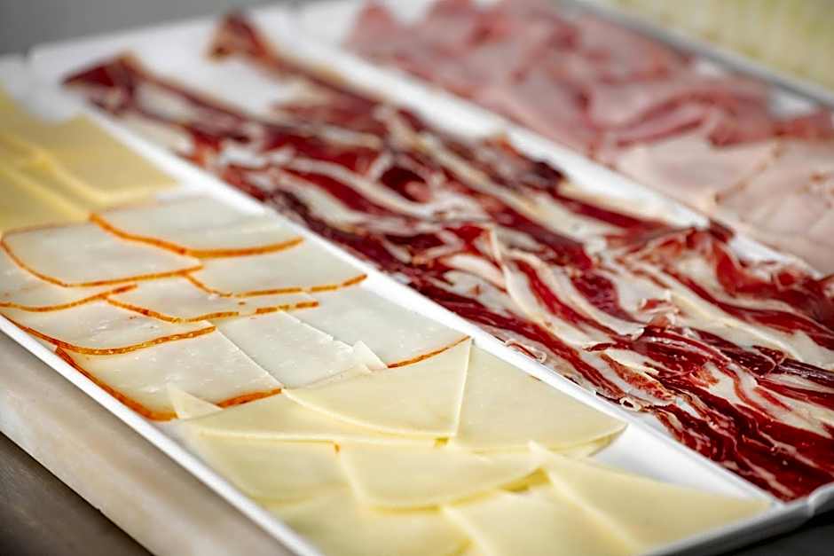 AC Hotel by Marriott Irla