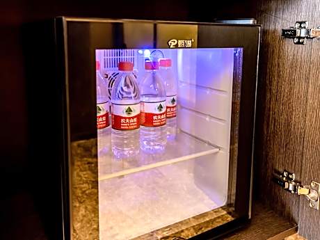 Executive King Suite - Non-Smoking