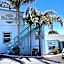 The Palomar Inn