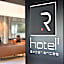 R hotel experiences