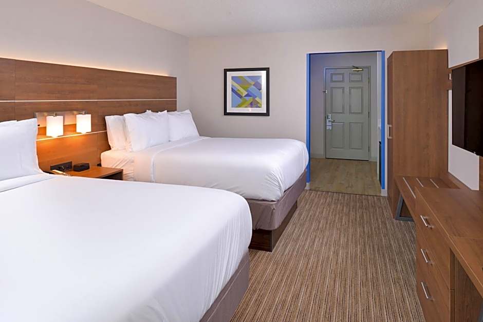 Holiday Inn Express & Suites Omaha - 120th and Maple By IHG