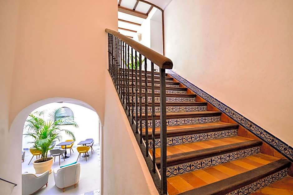 Hotel Legado Alcazar