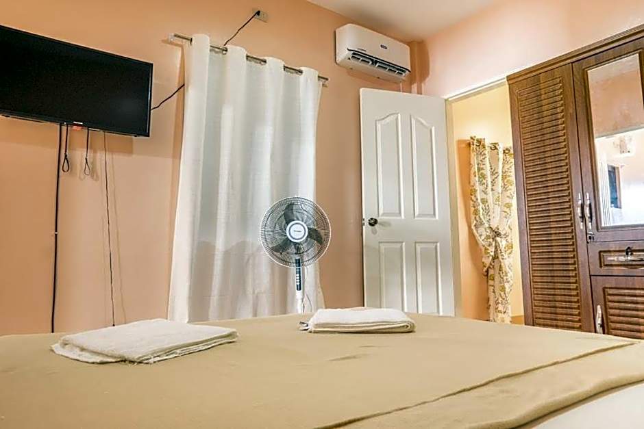 Kellocks' Seaview Apartelle