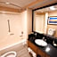 Hamilton Inn Select Beachfront Mackinaw City