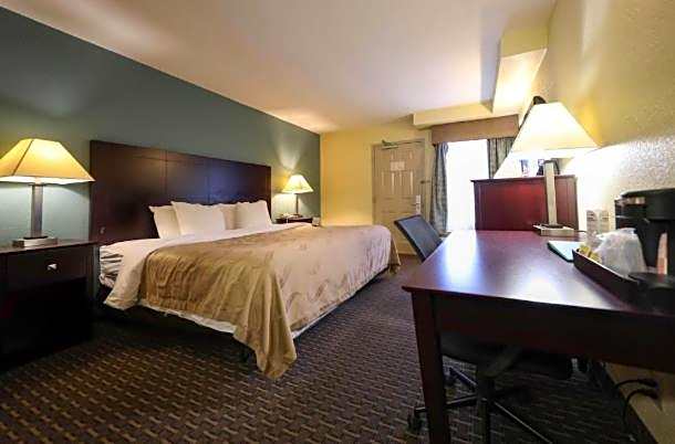 Copley Inn & Suites, Copley - Akron