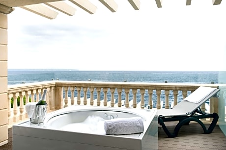 Deluxe Sea Front View With Hot Tub