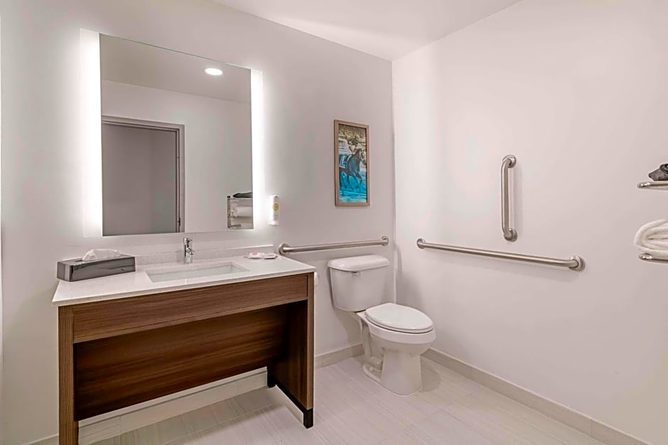 Comfort Inn & Suites Saratoga Springs