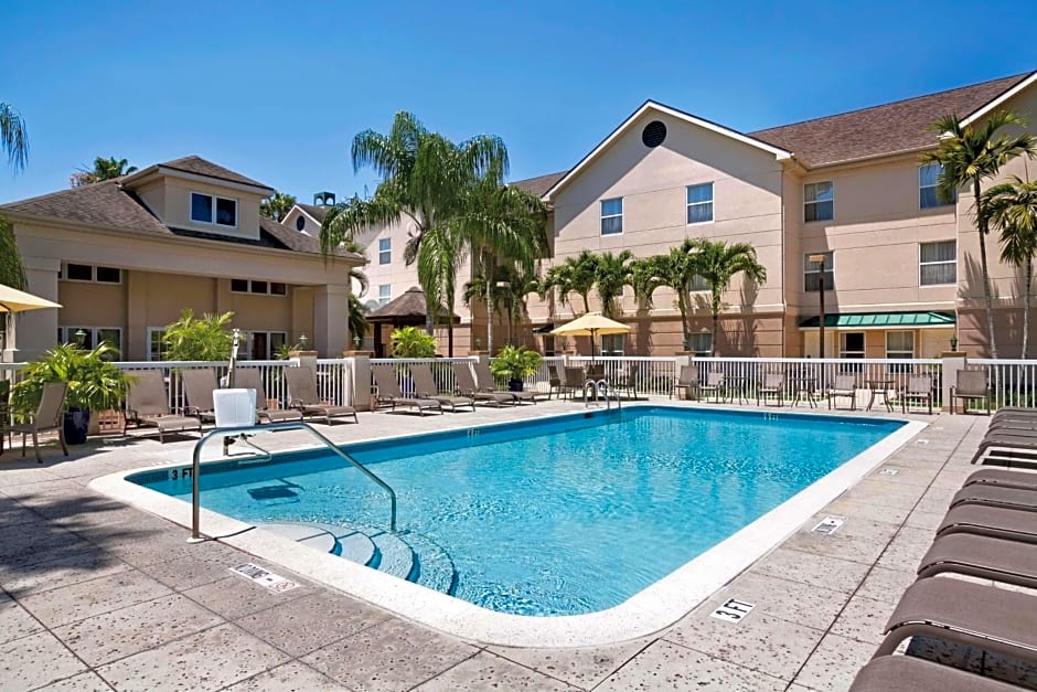 Homewood Suites By Hilton Fort Myers