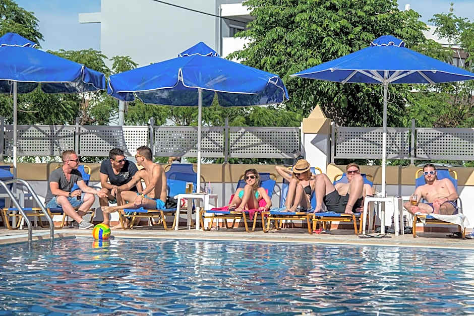 Erato Studios & Apartments