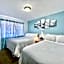 Bluebird Day Inn & Suites