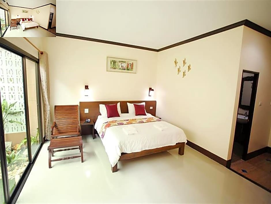 Baan Na Khon Hotel