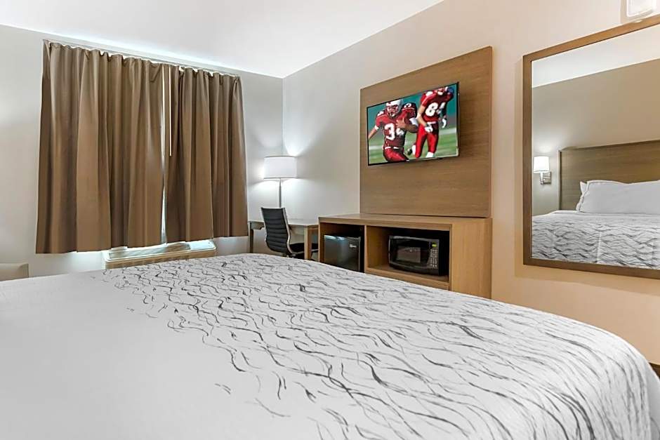 Red Roof PLUS+ Jamaica, NY - JFK Airport