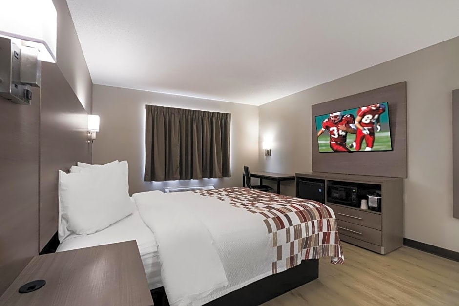 Super 8 by Wyndham Marston