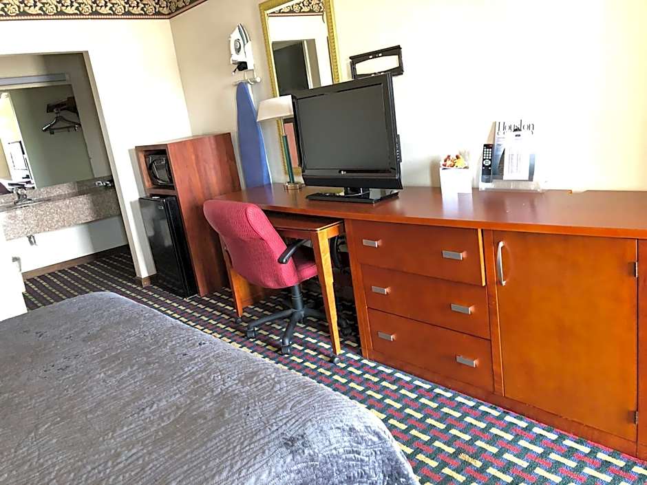 Howard Johnson by Wyndham Perry GA