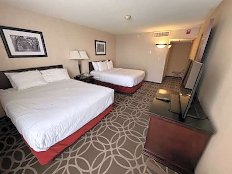 Hotel Lotus Kansas City Merriam