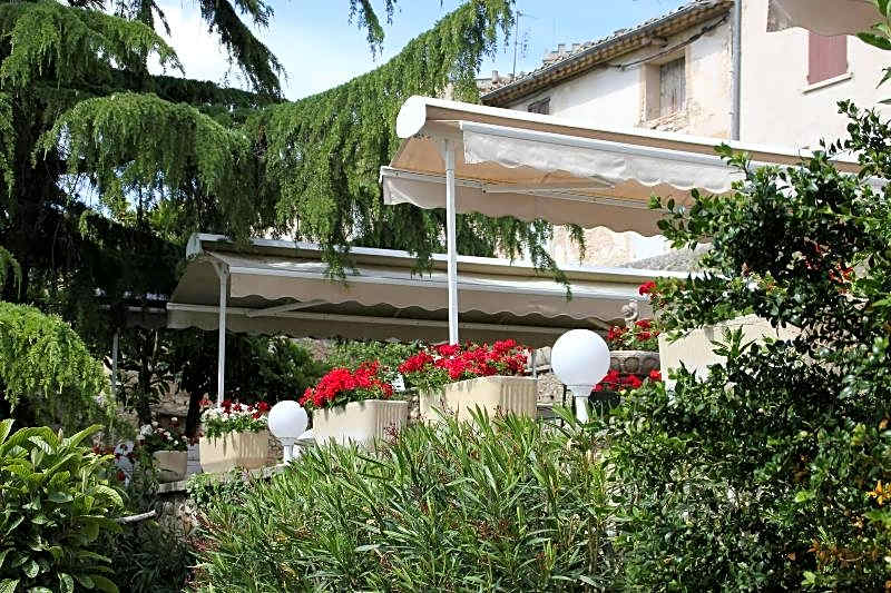 Logis Hotel Restaurant Les Geraniums