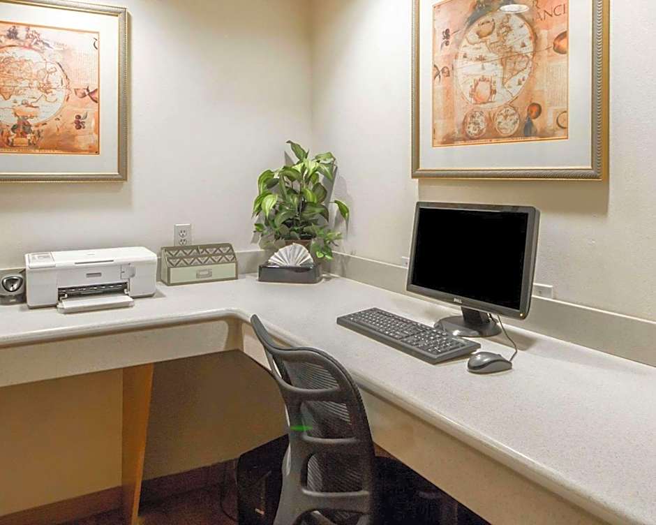 Quality Inn Tulsa-Downtown West