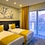 Leo Suites