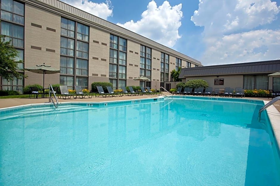 Holiday Inn Cincinnati-Riverfront