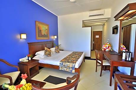 Deluxe Twin or Double Room with 10% off on Food & Beverage