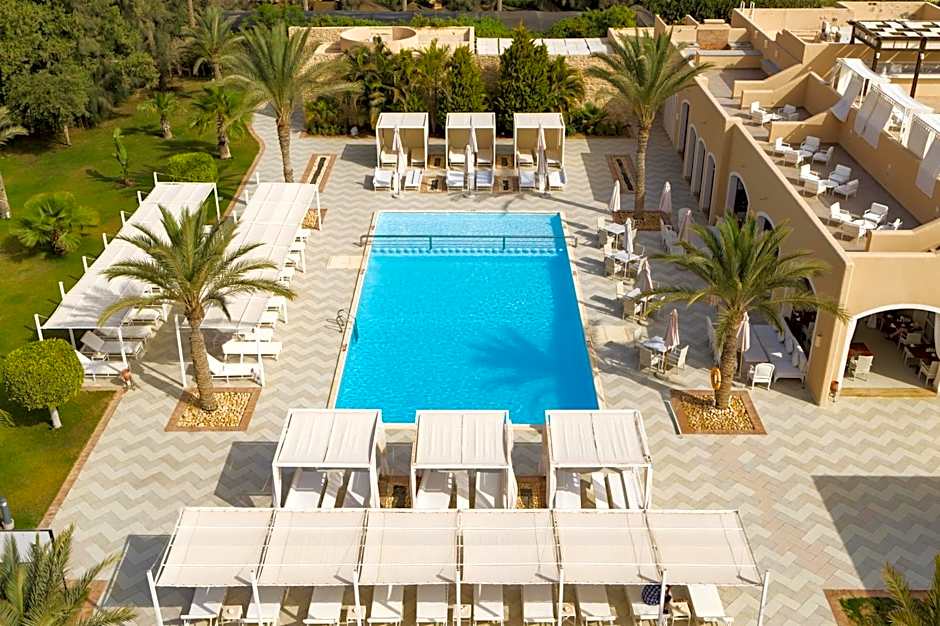 JAZ Neo Almazino, Almaza Bay