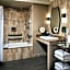 The Louie, A Davenport Hotel, Autograph Collection®