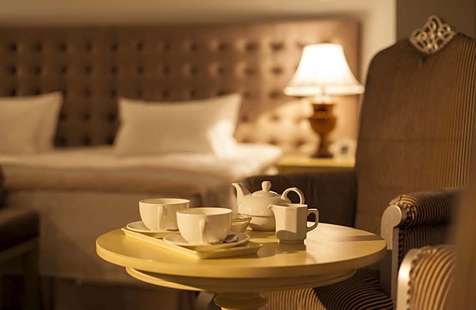 Bristol Central Park Hotel