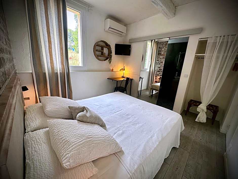 Hôtel Auberge Provençale