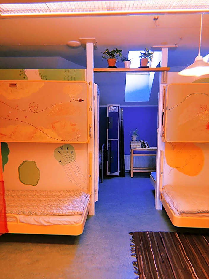 Looming Hostel