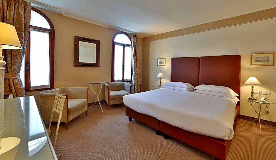 Hotel Canon d'Oro
