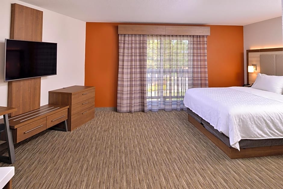 Holiday Inn Express Hotel & Suites Arcata/Eureka-Airport Area