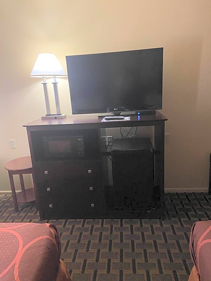 Super 8 by Wyndham Lebanon