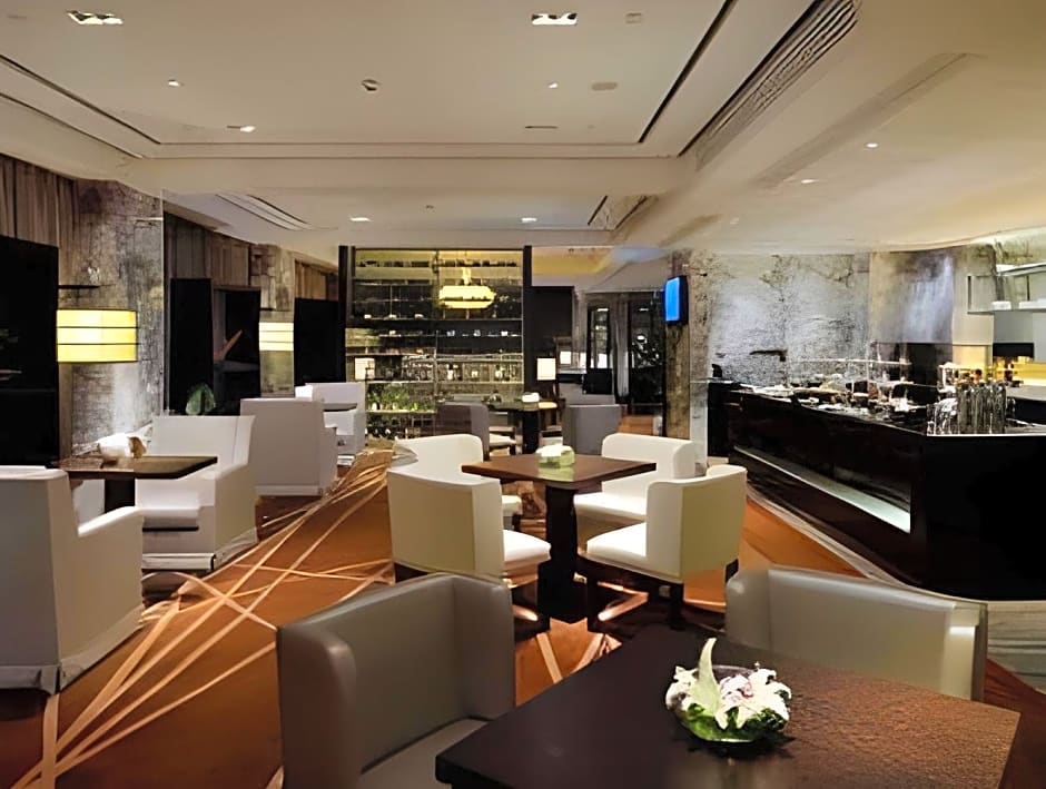 Howard Johnson IFC Plaza Ningbo Hotel
