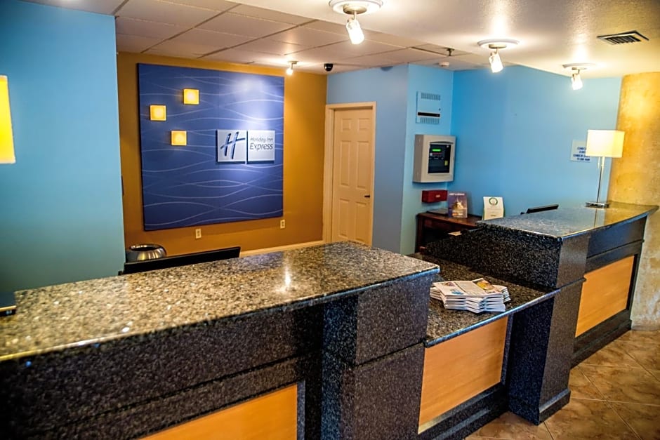 Holiday Inn Express Hotel & Suites Cocoa Beach, an IHG Hotel